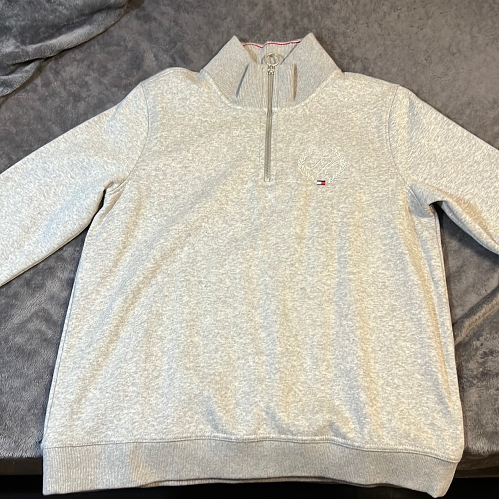 Tommy Hilfiger sweater size Medium in women